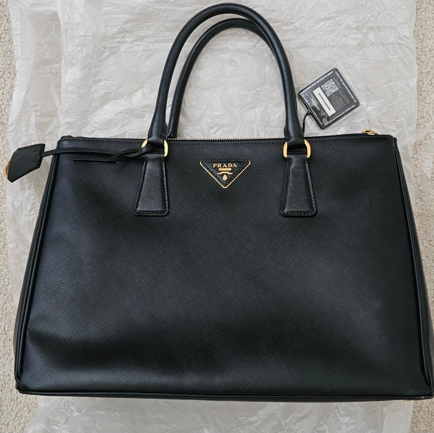 Pre-owned Prada Black Medium Galleria Bag